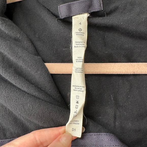 Sz 4 Lululemon Method Wrap Jacket Black Zip Yoga Athleisure Comfy Asymmetrical - Picture 3 of 8